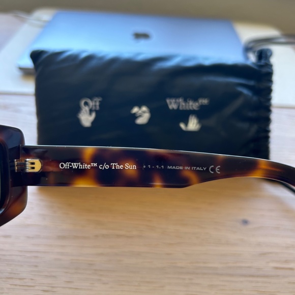 OFF WHITE NEW SUNGLASSES